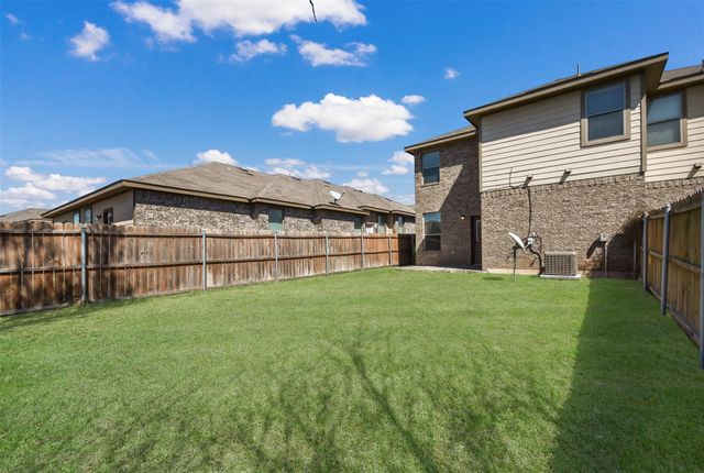 1420B Muirfield Bend DR, Hutto, TX 78634