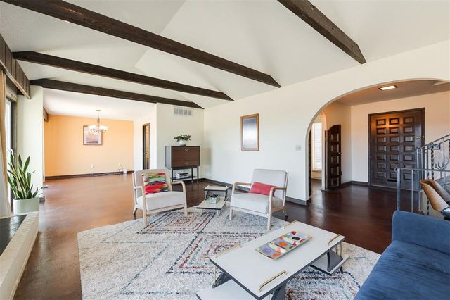 8720 Lakeaire Drive, Oklahoma City, OK 73132