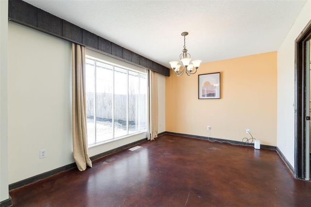 8720 Lakeaire Drive, Oklahoma City, OK 73132