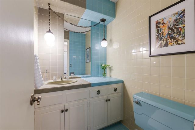 8720 Lakeaire Drive, Oklahoma City, OK 73132