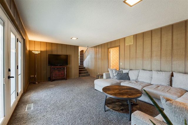 8720 Lakeaire Drive, Oklahoma City, OK 73132