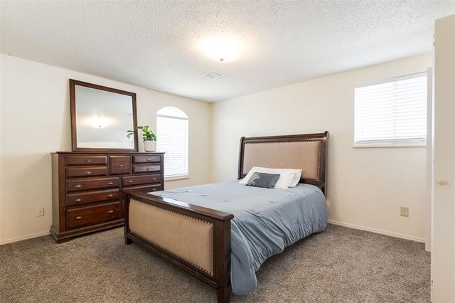 8720 Lakeaire Drive, Oklahoma City, OK 73132