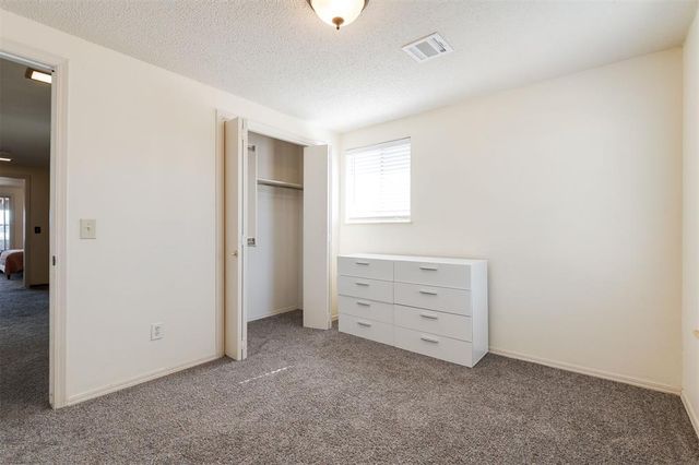 8720 Lakeaire Drive, Oklahoma City, OK 73132