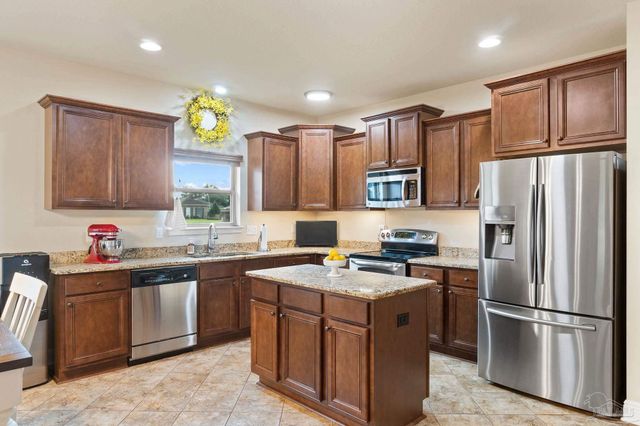 5958 Milan Dr, Pace, FL 32571
