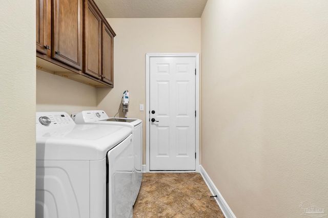 5958 Milan Dr, Pace, FL 32571