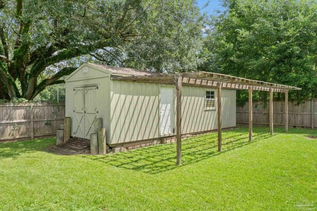 5958 Milan Dr, Pace, FL 32571