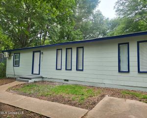 1727 Dixie Drive, Jackson, MS 39209