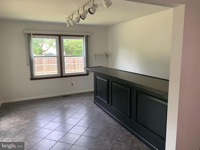 402 CARPENTER ST, Glassboro, NJ 08028