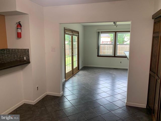 402 CARPENTER ST, Glassboro, NJ 08028