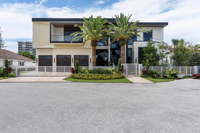 2600 NE 24TH Street, Lighthouse Point, FL 33064