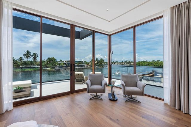 2600 NE 24TH Street, Lighthouse Point, FL 33064