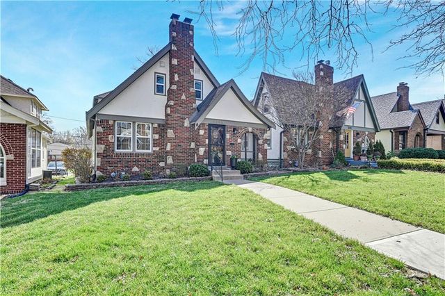 7305 Walnut Street, Kansas City, MO 64114