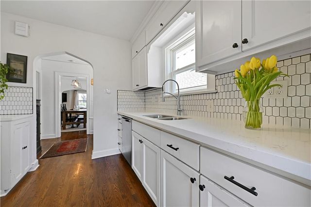 7305 Walnut Street, Kansas City, MO 64114