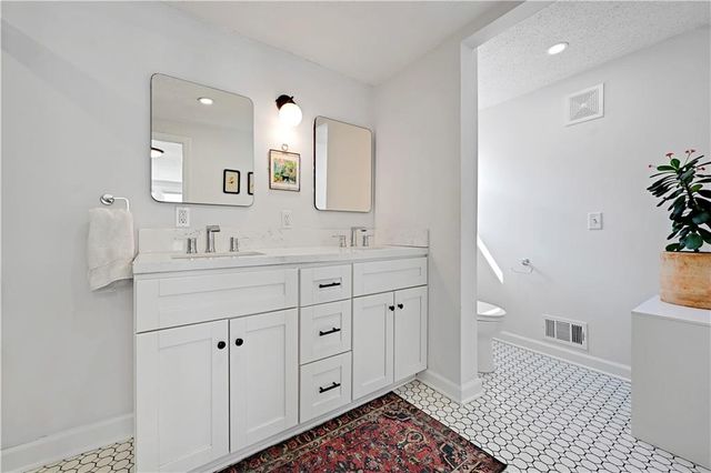 7305 Walnut Street, Kansas City, MO 64114