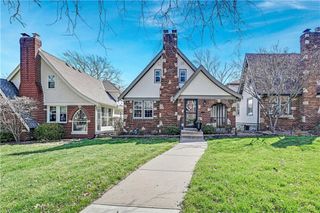 7305 Walnut Street, Kansas City, MO 64114