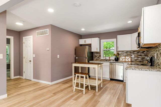 168 London Road, Delaware, OH 43015