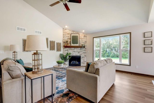 1929 Independence WAY, Mount Pleasant, WI 53406