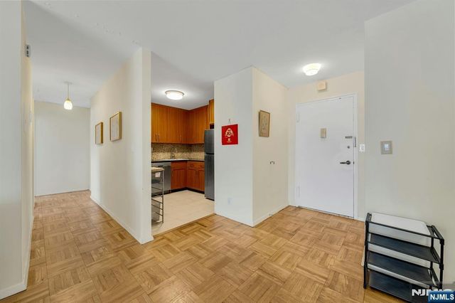 2000 Linwood Avenue 18X, Fort Lee, NJ 07024