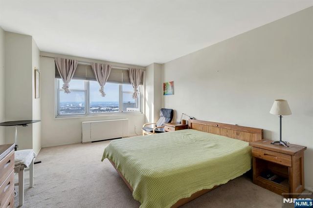 2000 Linwood Avenue 18X, Fort Lee, NJ 07024