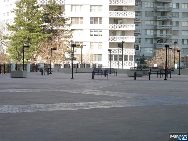 2000 Linwood Avenue 18X, Fort Lee, NJ 07024