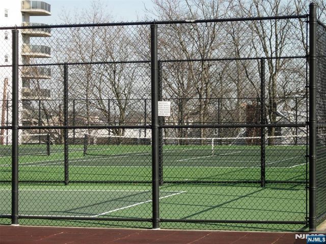 2000 Linwood Avenue 18X, Fort Lee, NJ 07024