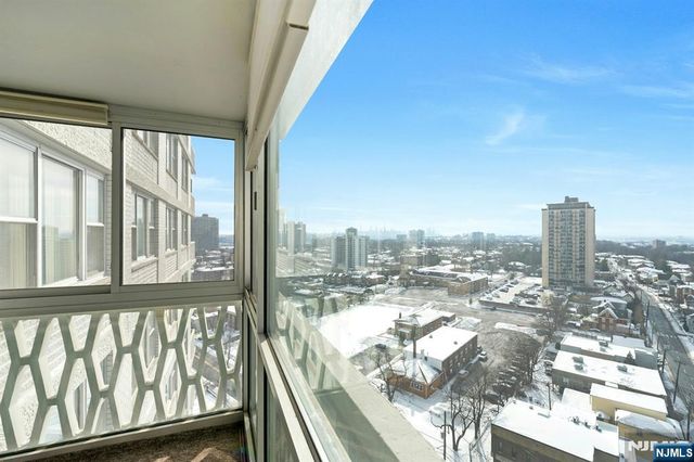 2000 Linwood Avenue 18X, Fort Lee, NJ 07024