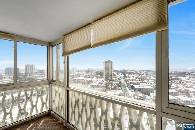 2000 Linwood Avenue 18X, Fort Lee, NJ 07024