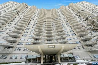 2000 Linwood Avenue 18X, Fort Lee, NJ 07024