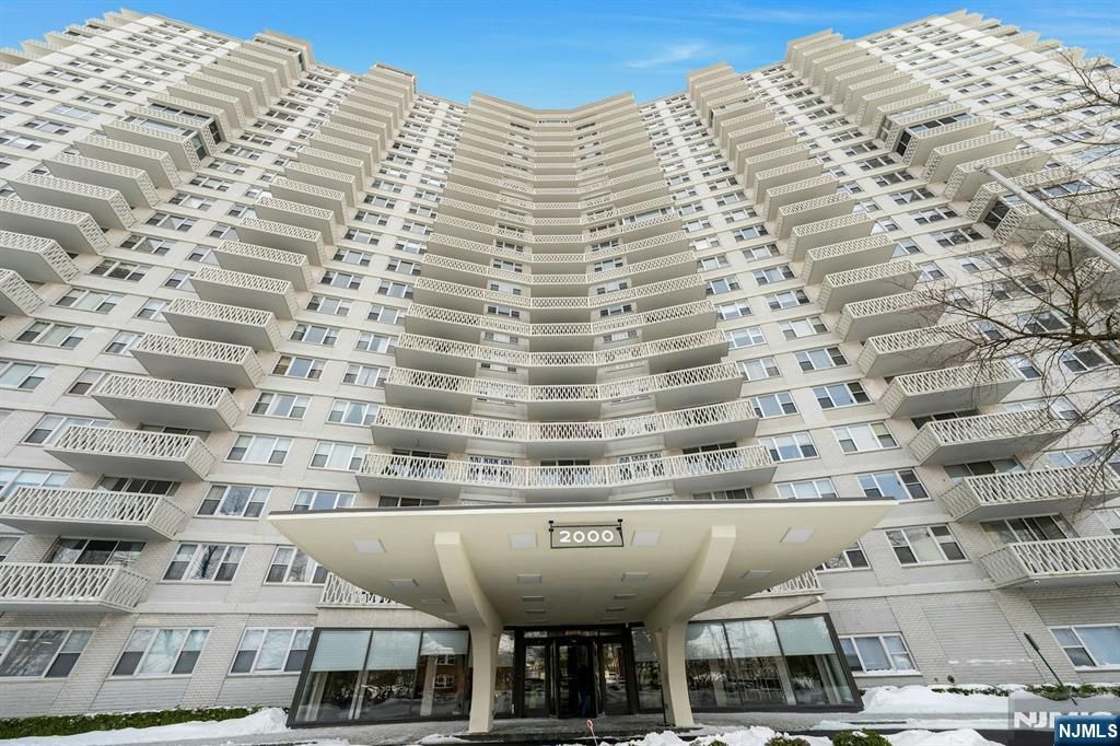 2000 Linwood Avenue 18X, Fort Lee, NJ 07024