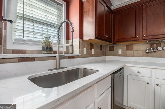 213 Overlook Court, Dallas, GA 30157