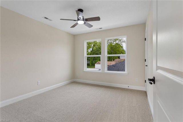1122 E Pembroke AVE, Hampton, VA 23669