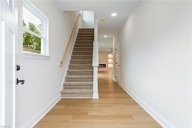 1122 E Pembroke AVE, Hampton, VA 23669