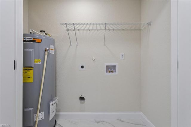1122 E Pembroke AVE, Hampton, VA 23669