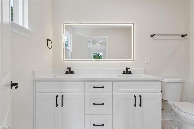 1122 E Pembroke AVE, Hampton, VA 23669