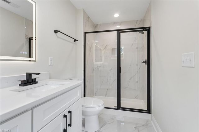 1122 E Pembroke AVE, Hampton, VA 23669