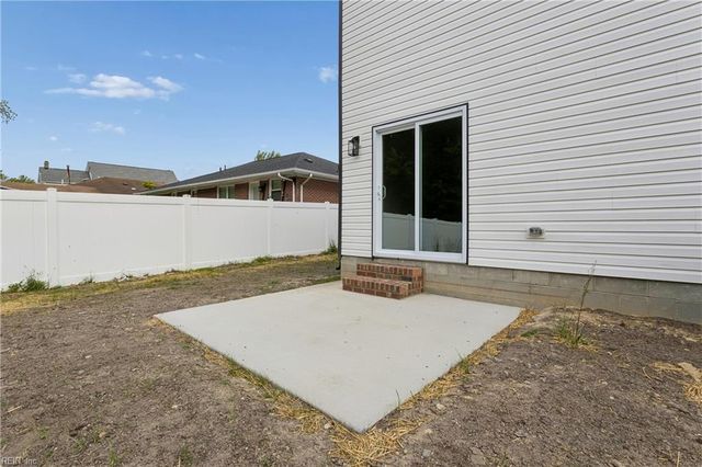 1122 E Pembroke AVE, Hampton, VA 23669