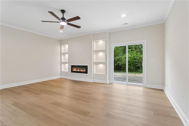 1122 E Pembroke AVE, Hampton, VA 23669