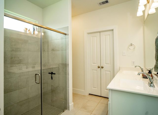 247 Freeman Boulevard, West Columbia, TX 77486