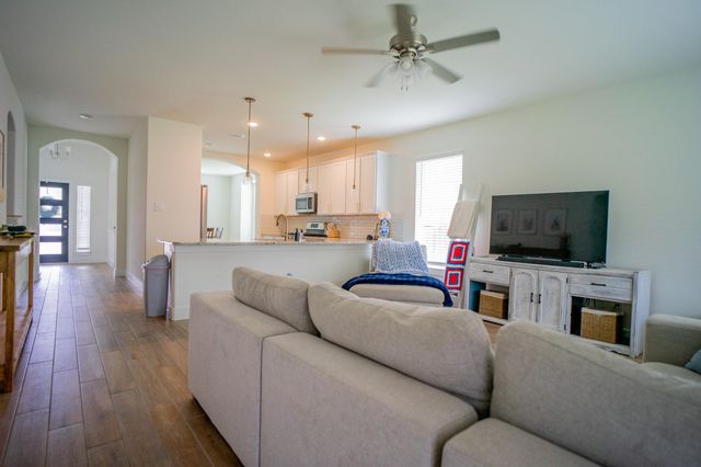 247 Freeman Boulevard, West Columbia, TX 77486