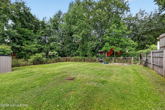 6710 Stana Dr, Louisville, KY 40258