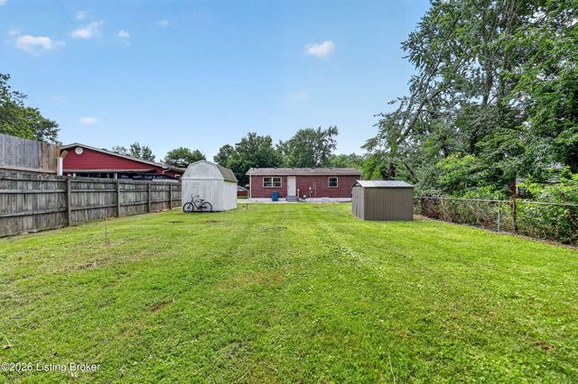 6710 Stana Dr, Louisville, KY 40258
