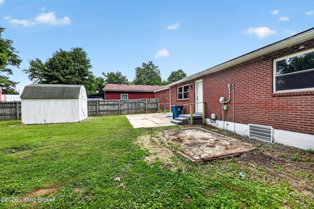 6710 Stana Dr, Louisville, KY 40258