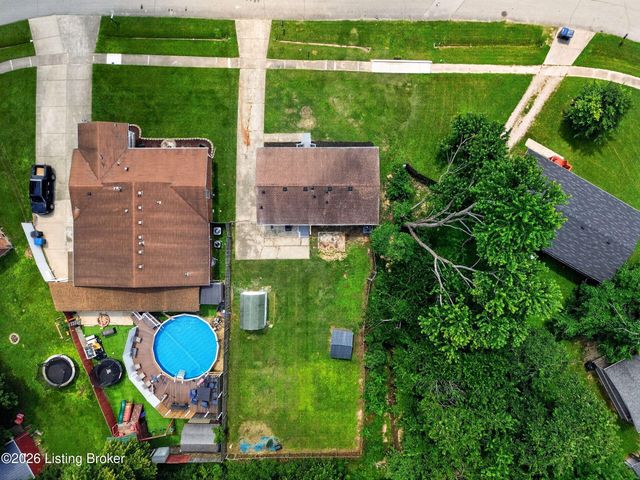 6710 Stana Dr, Louisville, KY 40258