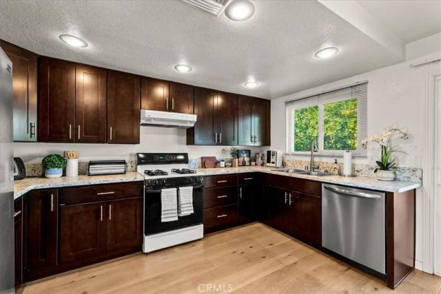 7244 Willis Avenue, Van Nuys, CA 91405