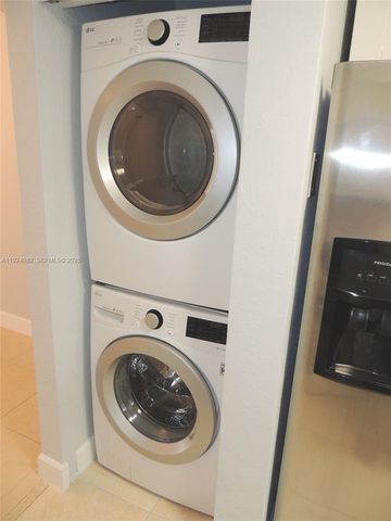 1152 99th St 27, Bay Harbor Islands, FL 33154