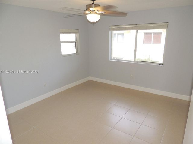 1152 99th St 27, Bay Harbor Islands, FL 33154