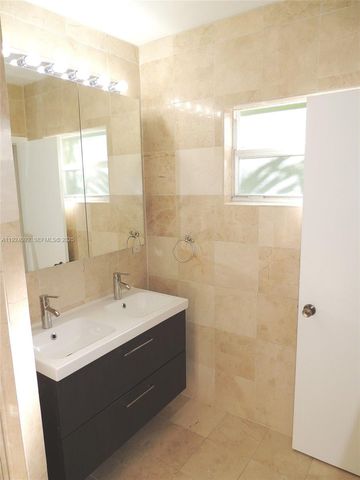 1152 99th St 27, Bay Harbor Islands, FL 33154