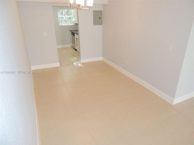 1152 99th St 27, Bay Harbor Islands, FL 33154