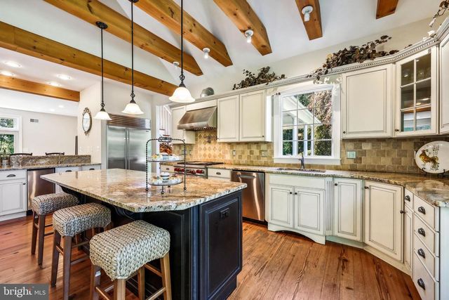 11 HILLIARDS BRIDGE RD, Southampton, NJ 08088