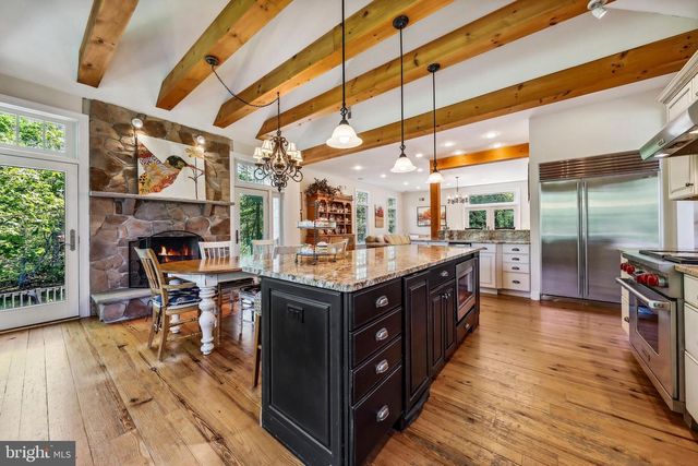 11 HILLIARDS BRIDGE RD, Southampton, NJ 08088